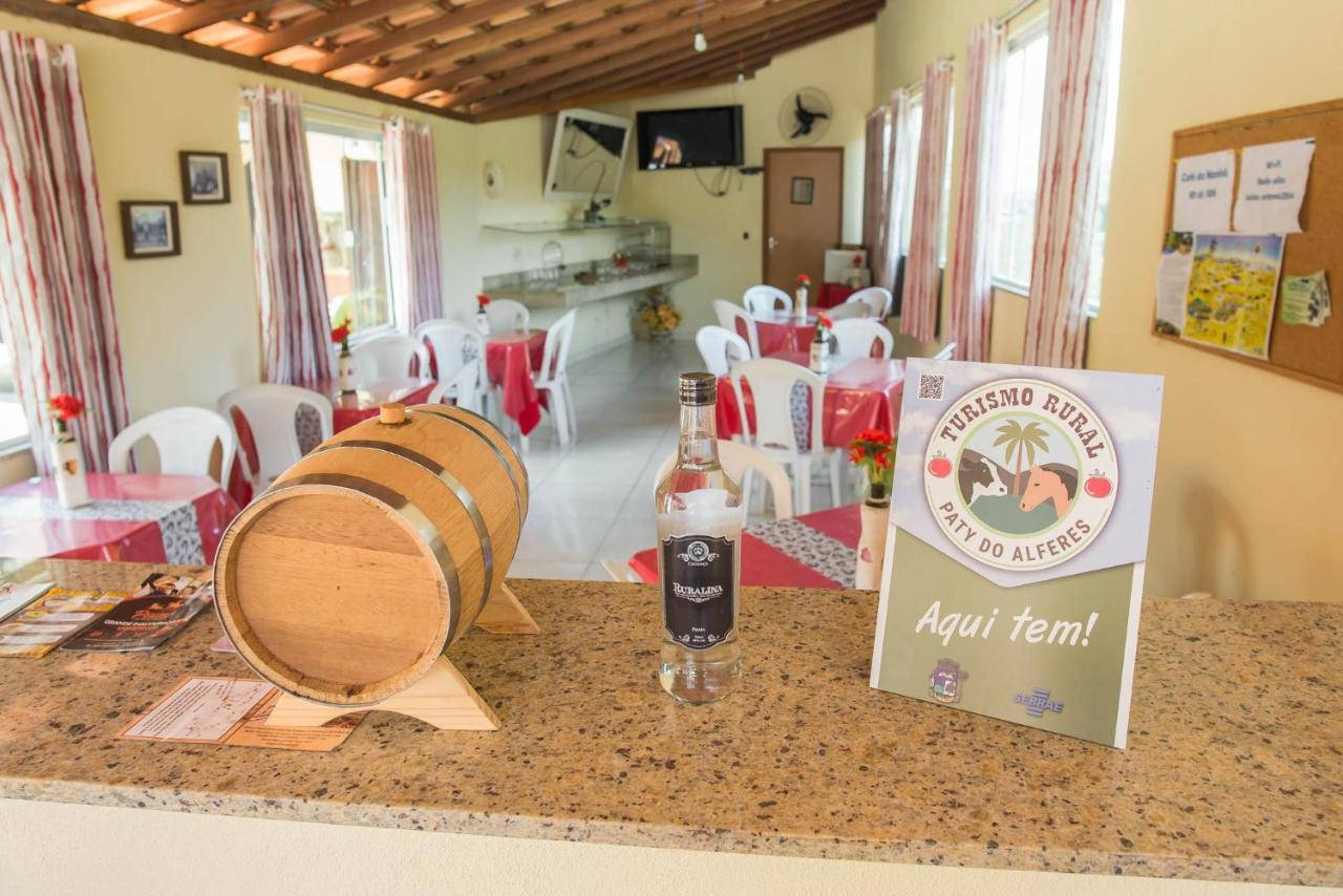 Pousada Marinho Society Paty do Alferes Buitenkant foto